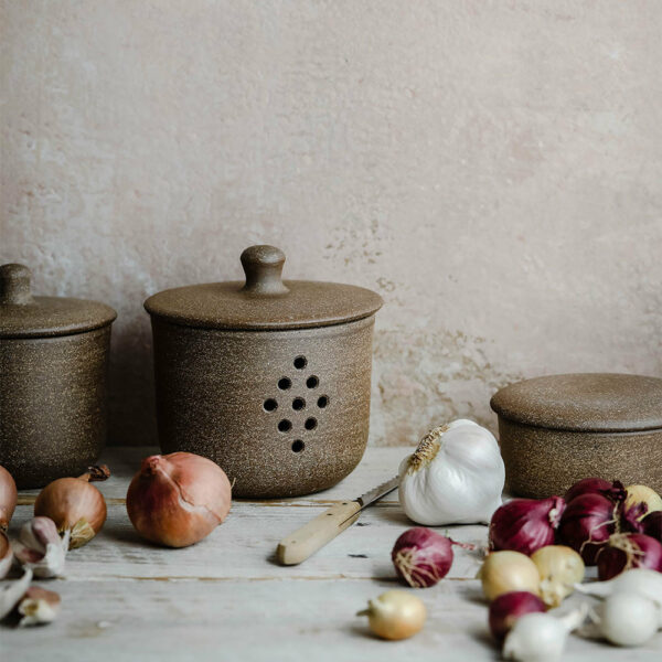 rustic-ceramic-garlic-keeper1